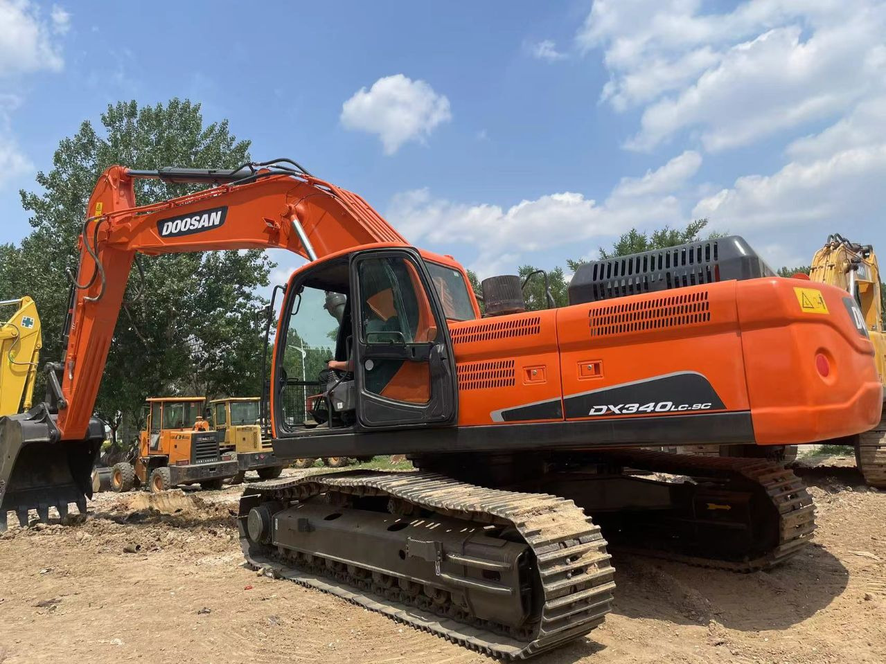 DOOSAN DX340 - Bager gusjeničar: slika DOOSAN DX340 - Bager gusjeničar DOOSAN DX340 - Bager gusjeničar: slika DOOSAN DX340 - Bager gusjeničar