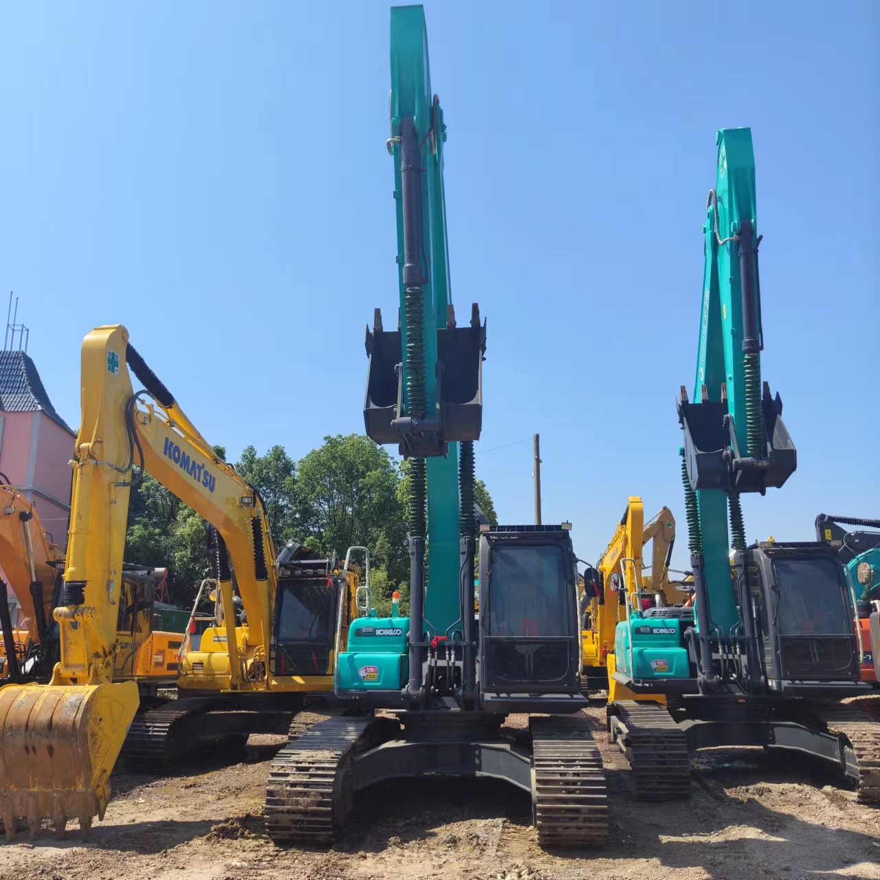 KOBELCO SK200D - Bager gusjeničar: slika KOBELCO SK200D - Bager gusjeničar KOBELCO SK200D - Bager gusjeničar: slika KOBELCO SK200D - Bager gusjeničar