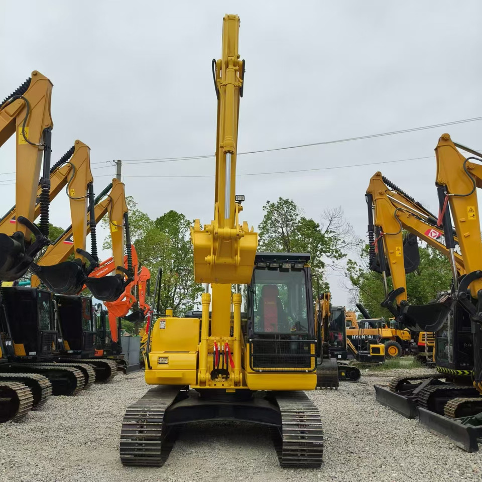 KOMATSU PC110 - Bager gusjeničar: slika KOMATSU PC110 - Bager gusjeničar KOMATSU PC110 - Bager gusjeničar: slika KOMATSU PC110 - Bager gusjeničar