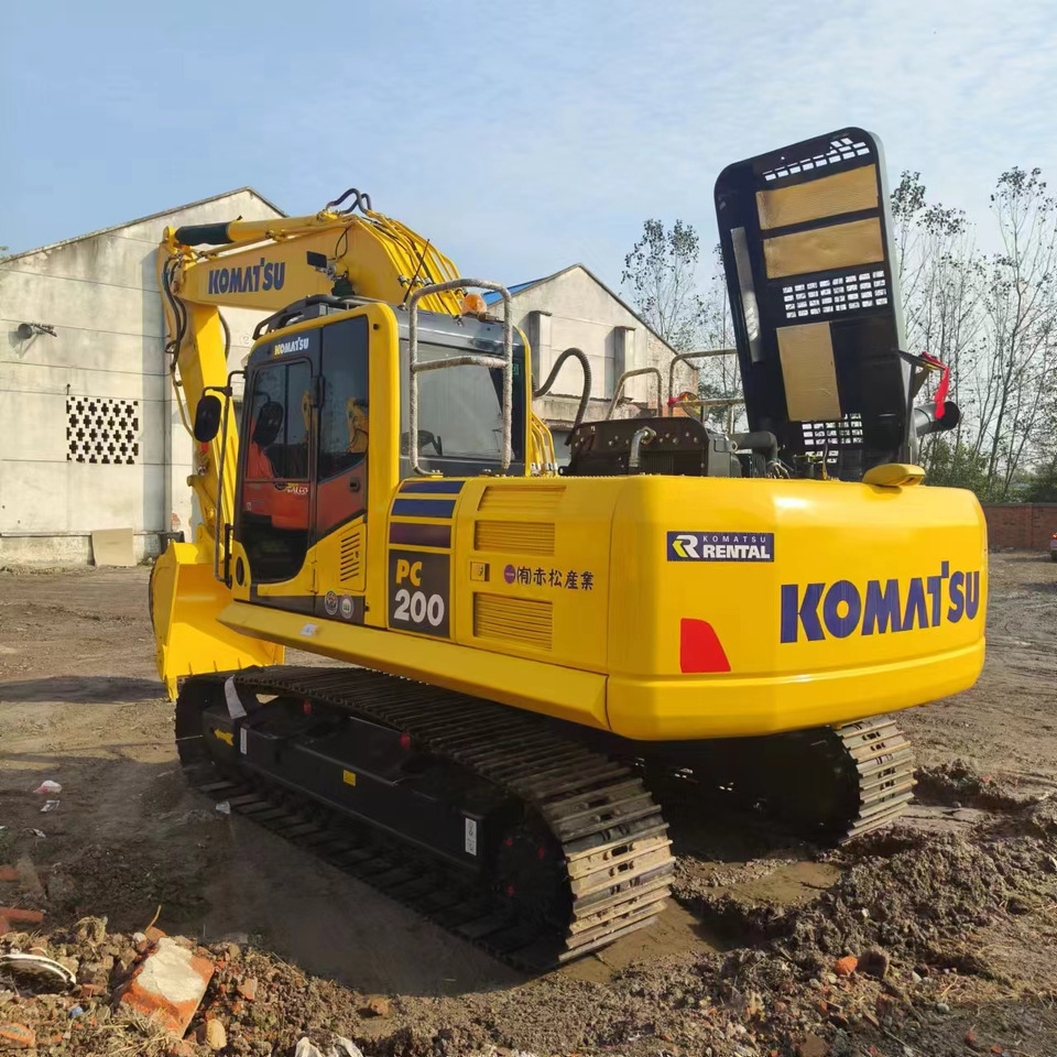 KOMATSU PC200 - Bager gusjeničar: slika KOMATSU PC200 - Bager gusjeničar KOMATSU PC200 - Bager gusjeničar: slika KOMATSU PC200 - Bager gusjeničar