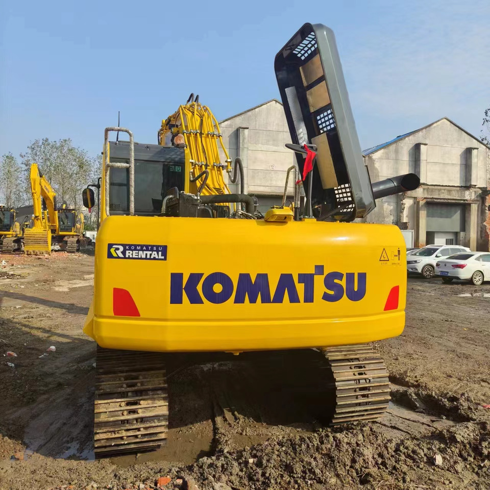 KOMATSU PC200 - Bager gusjeničar: slika KOMATSU PC200 - Bager gusjeničar KOMATSU PC200 - Bager gusjeničar: slika KOMATSU PC200 - Bager gusjeničar