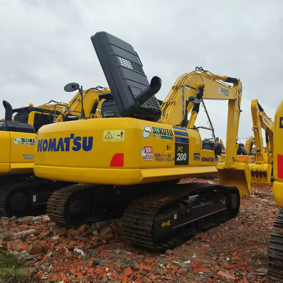 KOMATSU PC200 - Bager gusjeničar: slika KOMATSU PC200 - Bager gusjeničar KOMATSU PC200 - Bager gusjeničar: slika KOMATSU PC200 - Bager gusjeničar