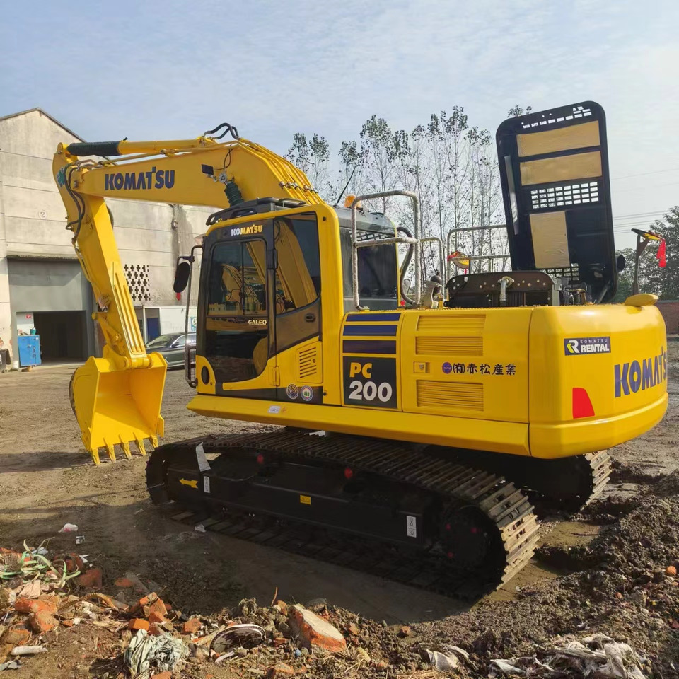 KOMATSU PC200 - Bager gusjeničar: slika KOMATSU PC200 - Bager gusjeničar KOMATSU PC200 - Bager gusjeničar: slika KOMATSU PC200 - Bager gusjeničar