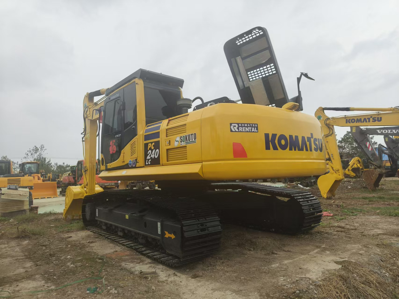 KOMATSU PC240LC-8 - Bager gusjeničar: slika KOMATSU PC240LC-8 - Bager gusjeničar KOMATSU PC240LC-8 - Bager gusjeničar: slika KOMATSU PC240LC-8 - Bager gusjeničar