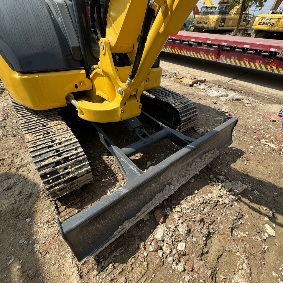 Mini bager KOMATSU PC40: slika Mini bager KOMATSU PC40