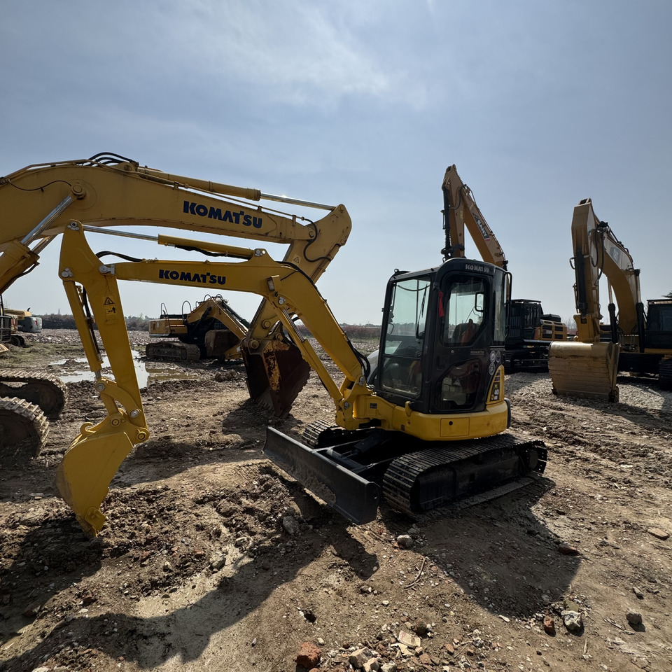 Mini bager KOMATSU PC40: slika Mini bager KOMATSU PC40