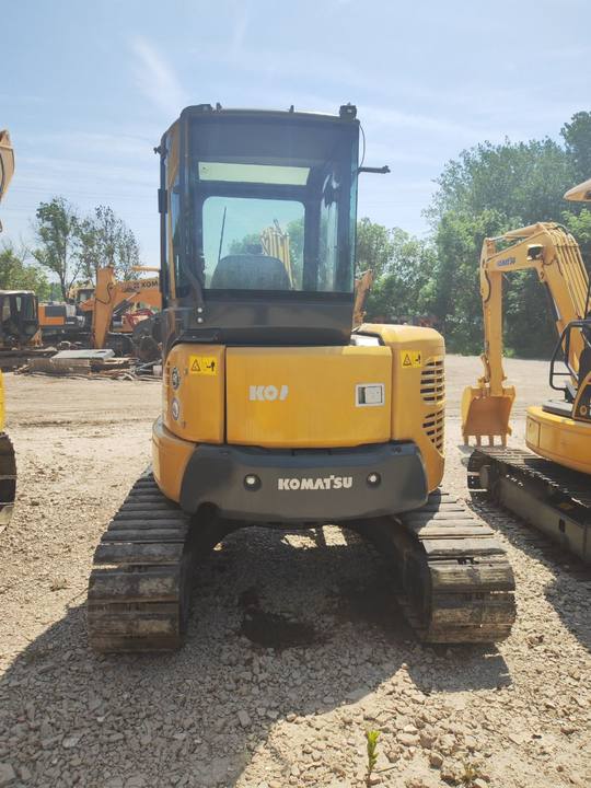 KOMATSU PC40 - Mini bager: slika KOMATSU PC40 - Mini bager KOMATSU PC40 - Mini bager: slika KOMATSU PC40 - Mini bager