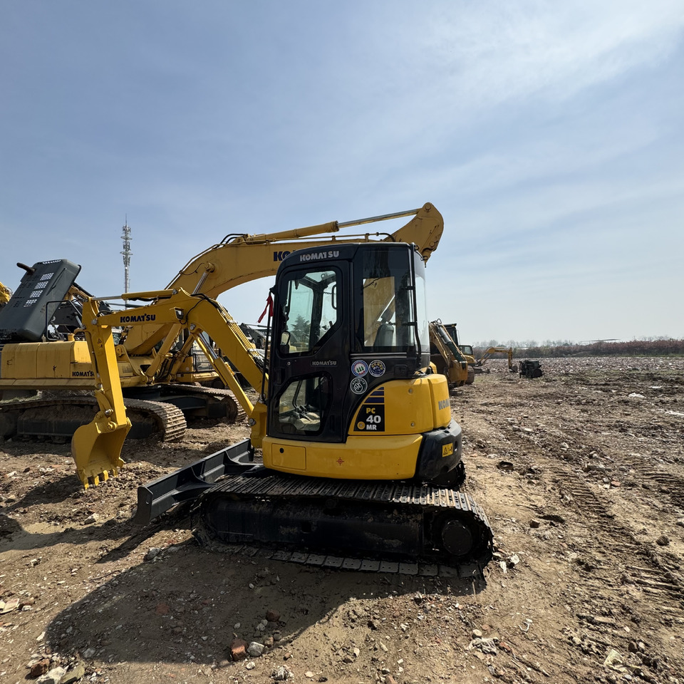 KOMATSU PC40 - Mini bager: slika KOMATSU PC40 - Mini bager KOMATSU PC40 - Mini bager: slika KOMATSU PC40 - Mini bager