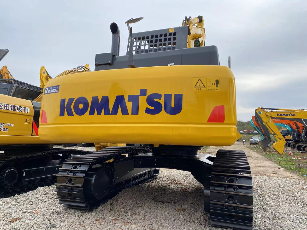 KOMATSU PC450 - Bager gusjeničar: slika KOMATSU PC450 - Bager gusjeničar KOMATSU PC450 - Bager gusjeničar: slika KOMATSU PC450 - Bager gusjeničar