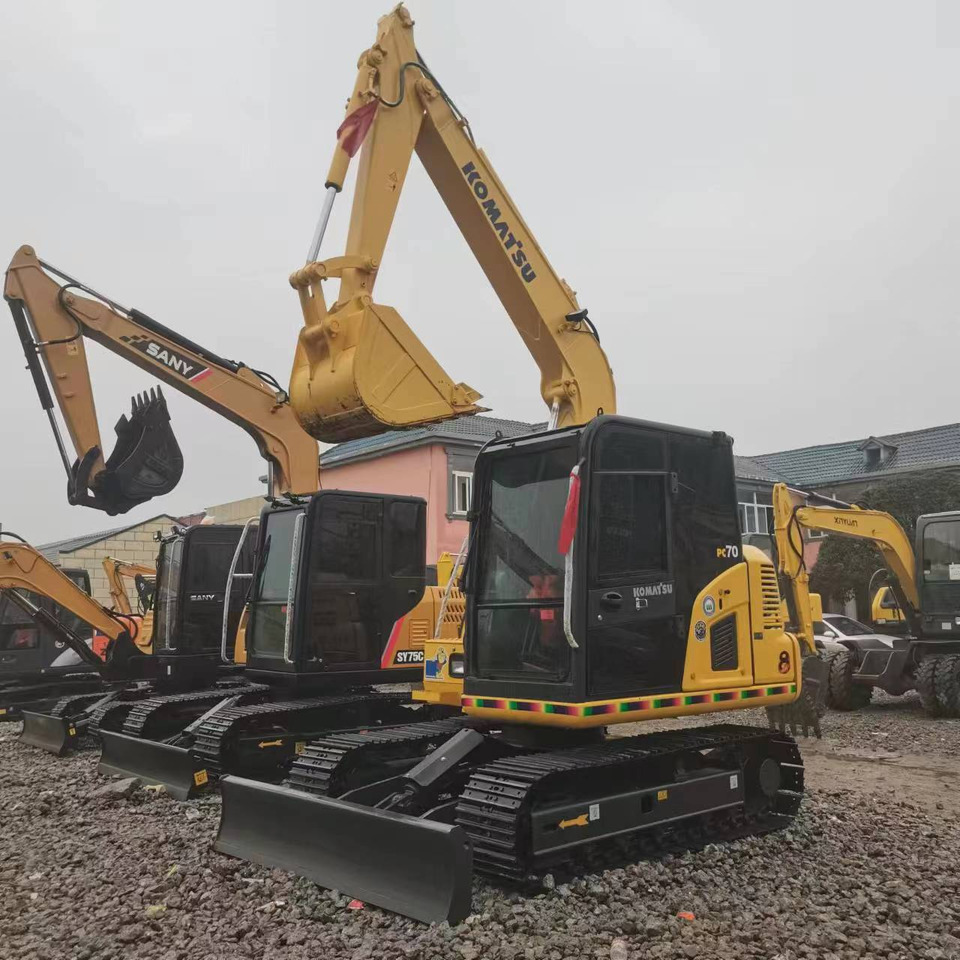KOMATSU PC70 - Mini bager: slika KOMATSU PC70 - Mini bager KOMATSU PC70 - Mini bager: slika KOMATSU PC70 - Mini bager