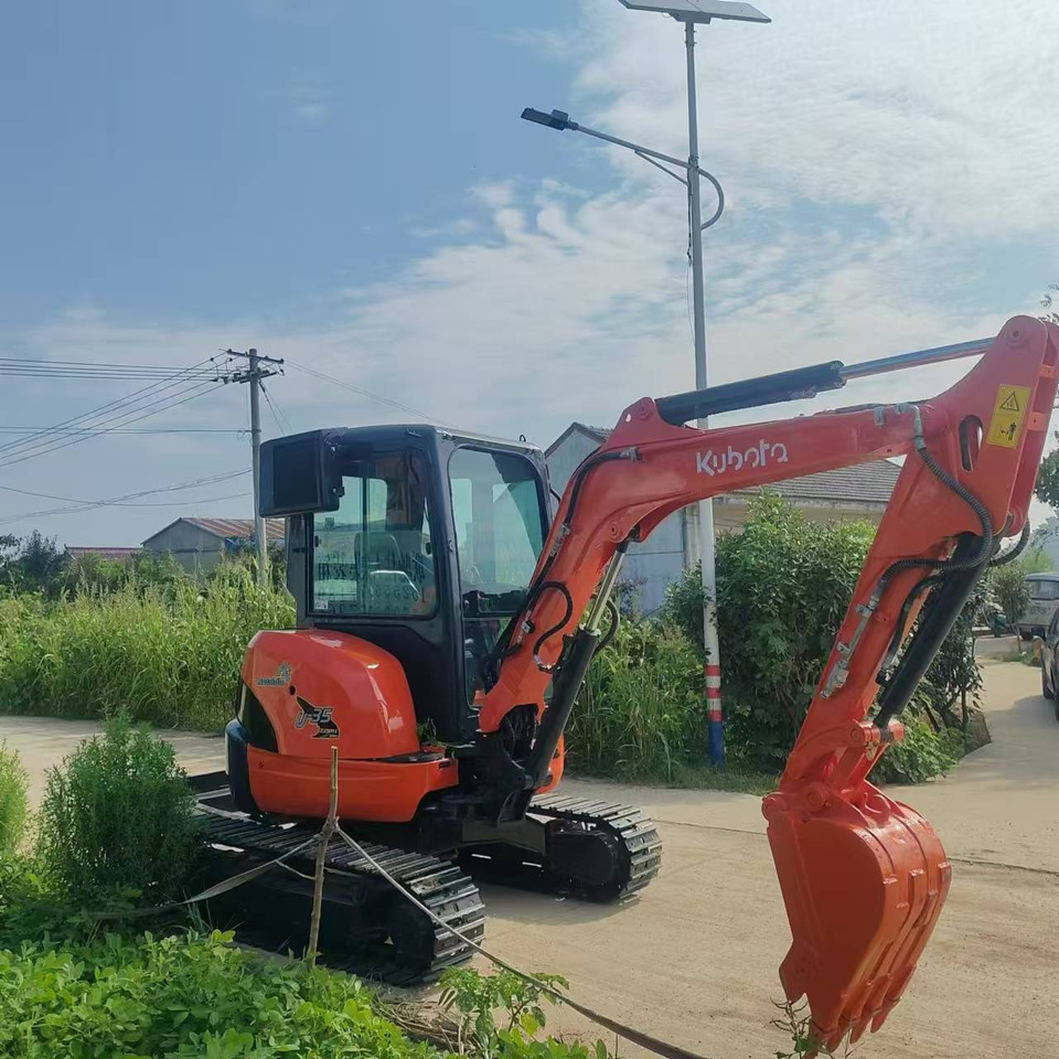 Mini bager KUBOTA U35: slika Mini bager KUBOTA U35 Mini bager KUBOTA U35: slika Mini bager KUBOTA U35