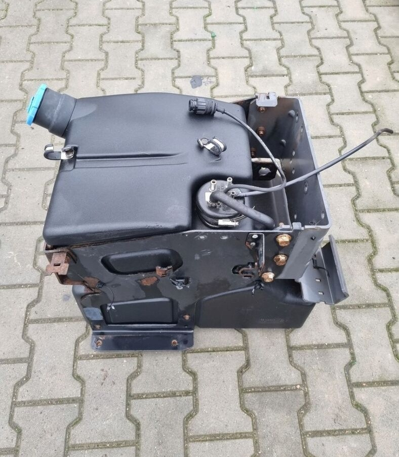 82169359 Renault MIDLUM PREMIUM DXI 5 7 VOLVO FL FE - AdBlue spremnik za Kamion: slika 82169359 Renault MIDLUM PREMIUM DXI 5 7 VOLVO FL FE - AdBlue spremnik za Kamion 82169359 Renault MIDLUM PREMIUM DXI 5 7 VOLVO FL FE - AdBlue spremnik za Kamion: slika 82169359 Renault MIDLUM PREMIUM DXI 5 7 VOLVO FL FE - AdBlue spremnik za Kamion