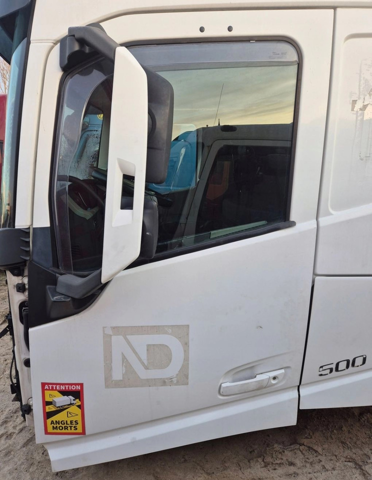 Vrata i dijelovi DRZWI KOMPLETNE LEWE VOLVO FH 4 1110: slika Vrata i dijelovi DRZWI KOMPLETNE LEWE VOLVO FH 4 1110