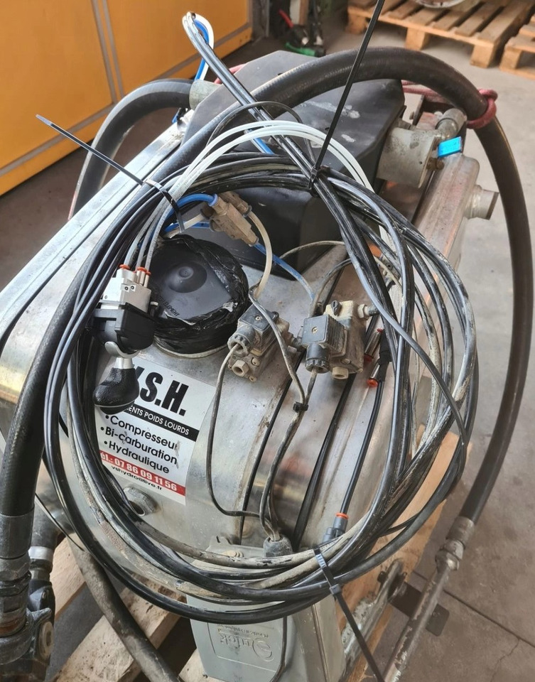 HYDRAULIKA HYDROCAR SKRZYNIA I-SHIFT RENAULT DXI GAMA T K VOLVO FH FM - Hidraulika za Kamion: slika HYDRAULIKA HYDROCAR SKRZYNIA I-SHIFT RENAULT DXI GAMA T K VOLVO FH FM - Hidraulika za Kamion HYDRAULIKA HYDROCAR SKRZYNIA I-SHIFT RENAULT DXI GAMA T K VOLVO FH FM - Hidraulika za Kamion: slika HYDRAULIKA HYDROCAR SKRZYNIA I-SHIFT RENAULT DXI GAMA T K VOLVO FH FM - Hidraulika za Kamion