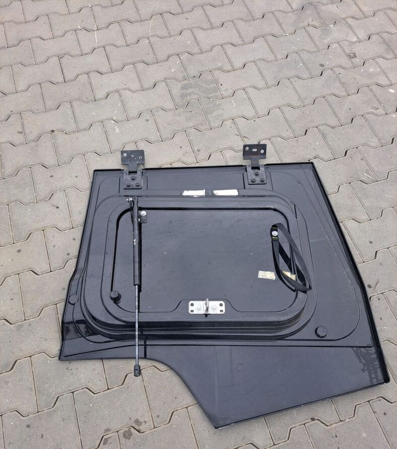 KLAPA SCHOWKA DRZWICZKI PRAWE Renault GAMA RANGE T - Karoserija i eksterijer za Kamion: slika KLAPA SCHOWKA DRZWICZKI PRAWE Renault GAMA RANGE T - Karoserija i eksterijer za Kamion KLAPA SCHOWKA DRZWICZKI PRAWE Renault GAMA RANGE T - Karoserija i eksterijer za Kamion: slika KLAPA SCHOWKA DRZWICZKI PRAWE Renault GAMA RANGE T - Karoserija i eksterijer za Kamion