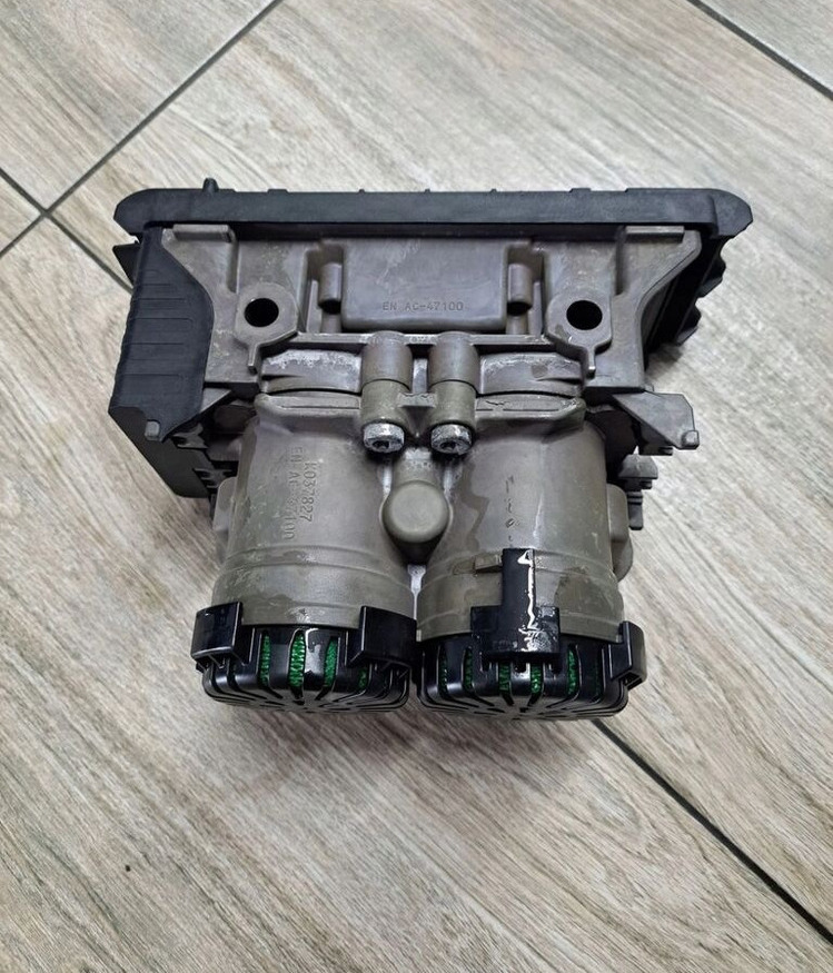 KNORR-BREMSE ZAWÓR PNEUMATYCZNY MODULATOR EBS TYLNY TYŁ FORD F-MAX CARGO EURO 6 - Kočioni ventil za Kamion: slika KNORR-BREMSE ZAWÓR PNEUMATYCZNY MODULATOR EBS TYLNY TYŁ FORD F-MAX CARGO EURO 6 - Kočioni ventil za Kamion KNORR-BREMSE ZAWÓR PNEUMATYCZNY MODULATOR EBS TYLNY TYŁ FORD F-MAX CARGO EURO 6 - Kočioni ventil za Kamion: slika KNORR-BREMSE ZAWÓR PNEUMATYCZNY MODULATOR EBS TYLNY TYŁ FORD F-MAX CARGO EURO 6 - Kočioni ventil za Kamion