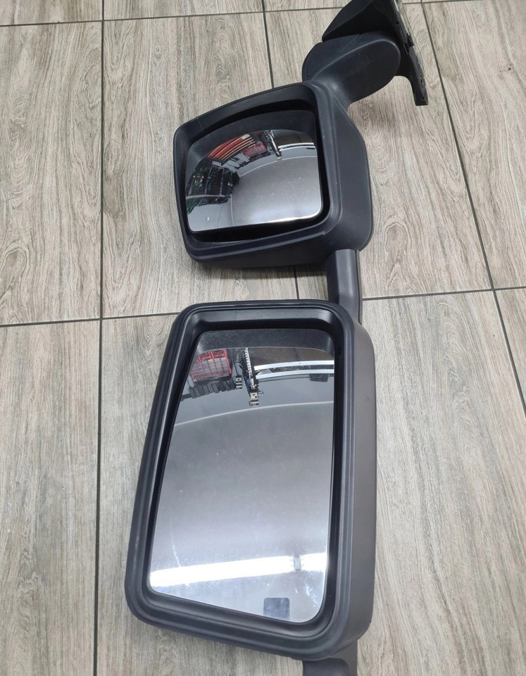 Renault GAMA T C K RANGE - Retrovizor: slika Renault GAMA T C K RANGE - Retrovizor Renault GAMA T C K RANGE - Retrovizor: slika Renault GAMA T C K RANGE - Retrovizor