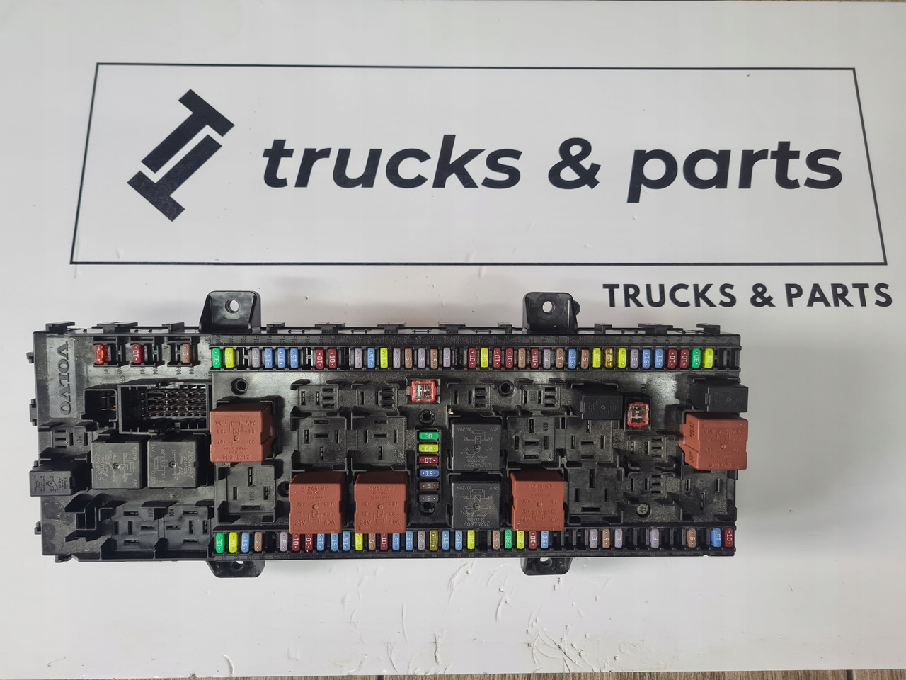 TABLICA PŁYTA SKRZYNKA BEZPIECZNIKÓW VOLVO FH 5 FM 5 FMX 23050388-P02 - Osigurač: slika TABLICA PŁYTA SKRZYNKA BEZPIECZNIKÓW VOLVO FH 5 FM 5 FMX 23050388-P02 - Osigurač TABLICA PŁYTA SKRZYNKA BEZPIECZNIKÓW VOLVO FH 5 FM 5 FMX 23050388-P02 - Osigurač: slika TABLICA PŁYTA SKRZYNKA BEZPIECZNIKÓW VOLVO FH 5 FM 5 FMX 23050388-P02 - Osigurač