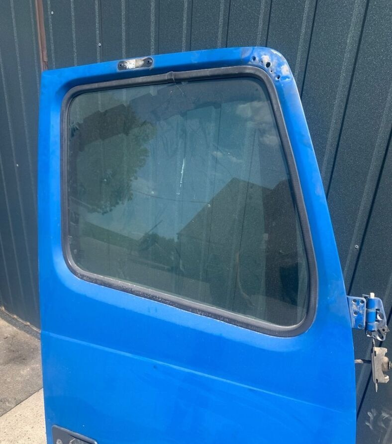 VOLVO DRZWI KOMPLETNE PRAWE VOLVO FH 12 13 - Vrata i dijelovi za Kamion: slika VOLVO DRZWI KOMPLETNE PRAWE VOLVO FH 12 13 - Vrata i dijelovi za Kamion VOLVO DRZWI KOMPLETNE PRAWE VOLVO FH 12 13 - Vrata i dijelovi za Kamion: slika VOLVO DRZWI KOMPLETNE PRAWE VOLVO FH 12 13 - Vrata i dijelovi za Kamion