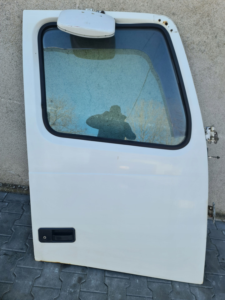 VOLVO DRZWI KOMPLETNE PRAWE VOLVO FH 12 13 - Vrata i dijelovi za Kamion: slika VOLVO DRZWI KOMPLETNE PRAWE VOLVO FH 12 13 - Vrata i dijelovi za Kamion VOLVO DRZWI KOMPLETNE PRAWE VOLVO FH 12 13 - Vrata i dijelovi za Kamion: slika VOLVO DRZWI KOMPLETNE PRAWE VOLVO FH 12 13 - Vrata i dijelovi za Kamion