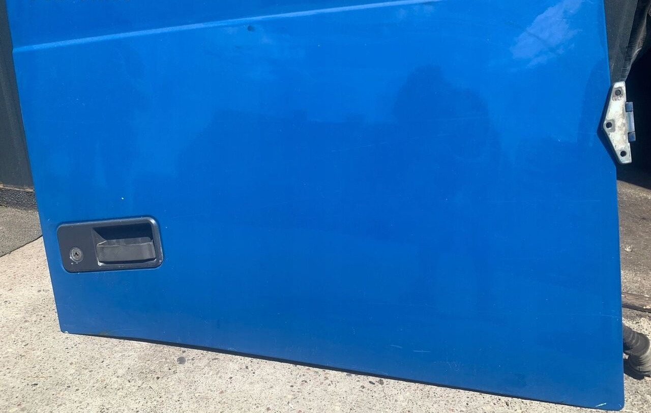 VOLVO DRZWI KOMPLETNE PRAWE VOLVO FH 12 13 - Vrata i dijelovi za Kamion: slika VOLVO DRZWI KOMPLETNE PRAWE VOLVO FH 12 13 - Vrata i dijelovi za Kamion VOLVO DRZWI KOMPLETNE PRAWE VOLVO FH 12 13 - Vrata i dijelovi za Kamion: slika VOLVO DRZWI KOMPLETNE PRAWE VOLVO FH 12 13 - Vrata i dijelovi za Kamion