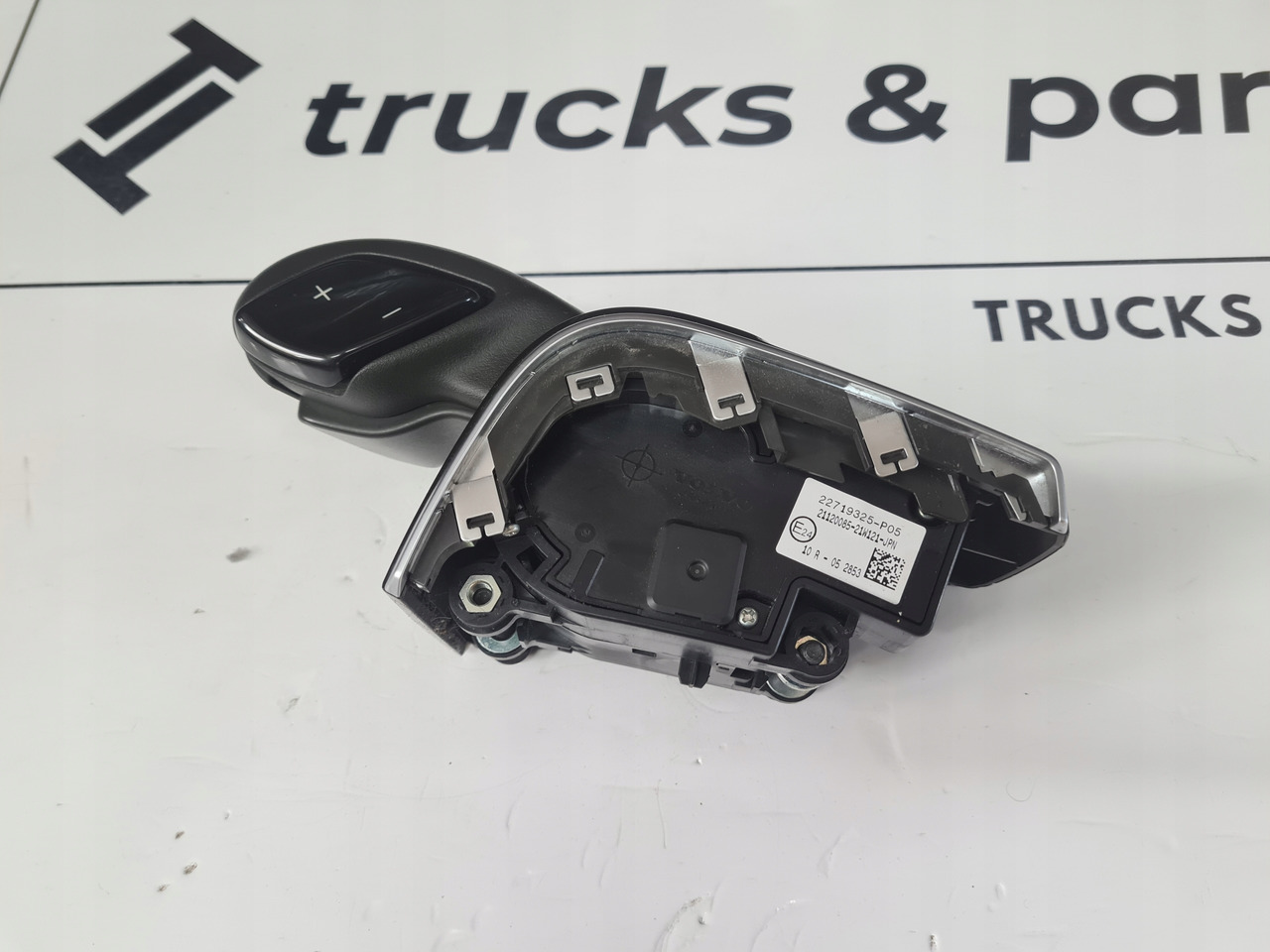VOLVO JOYSTICK ZMIANY BIEGÓW LEWAREK VOLVO FH 5 FM 5 EURO 6 ORYGINAŁ 22719325 - Ručica mjenjača za Kamion: slika VOLVO JOYSTICK ZMIANY BIEGÓW LEWAREK VOLVO FH 5 FM 5 EURO 6 ORYGINAŁ 22719325 - Ručica mjenjača za Kamion VOLVO JOYSTICK ZMIANY BIEGÓW LEWAREK VOLVO FH 5 FM 5 EURO 6 ORYGINAŁ 22719325 - Ručica mjenjača za Kamion: slika VOLVO JOYSTICK ZMIANY BIEGÓW LEWAREK VOLVO FH 5 FM 5 EURO 6 ORYGINAŁ 22719325 - Ručica mjenjača za Kamion