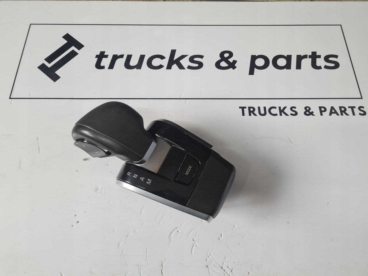 VOLVO JOYSTICK ZMIANY BIEGÓW LEWAREK VOLVO FH 5 FM 5 EURO 6 ORYGINAŁ 22719325 - Ručica mjenjača za Kamion: slika VOLVO JOYSTICK ZMIANY BIEGÓW LEWAREK VOLVO FH 5 FM 5 EURO 6 ORYGINAŁ 22719325 - Ručica mjenjača za Kamion VOLVO JOYSTICK ZMIANY BIEGÓW LEWAREK VOLVO FH 5 FM 5 EURO 6 ORYGINAŁ 22719325 - Ručica mjenjača za Kamion: slika VOLVO JOYSTICK ZMIANY BIEGÓW LEWAREK VOLVO FH 5 FM 5 EURO 6 ORYGINAŁ 22719325 - Ručica mjenjača za Kamion