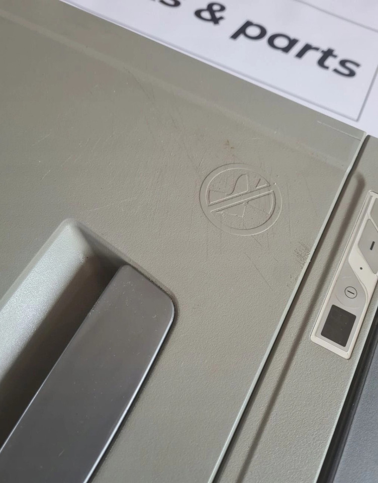 Kabina i unutrašnjost za Kamion VOLVO LODÓWKA CHŁODZIARKA VOLVO FH 13 LIFT: slika Kabina i unutrašnjost za Kamion VOLVO LODÓWKA CHŁODZIARKA VOLVO FH 13 LIFT Kabina i unutrašnjost za Kamion VOLVO LODÓWKA CHŁODZIARKA VOLVO FH 13 LIFT: slika Kabina i unutrašnjost za Kamion VOLVO LODÓWKA CHŁODZIARKA VOLVO FH 13 LIFT