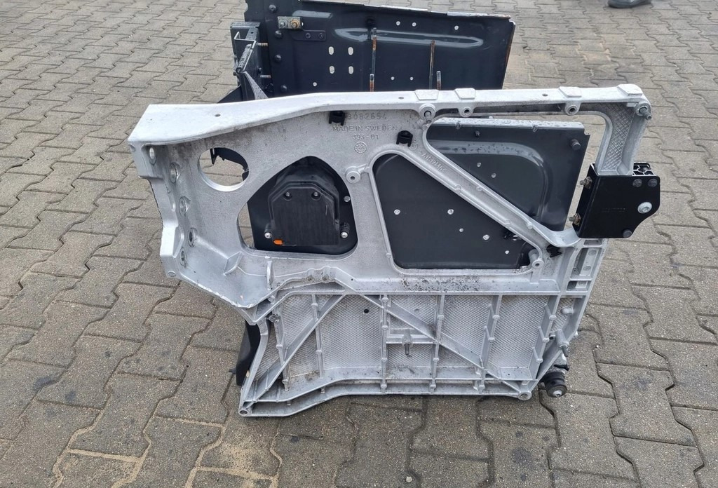 VOLVO SKRZYNKA AKUMULATORÓW PODWÓJNA NA 4 AKUMULATORY VOLVO FH 4 FM 4 FMX 4 - Električni sustav za Kamion: slika VOLVO SKRZYNKA AKUMULATORÓW PODWÓJNA NA 4 AKUMULATORY VOLVO FH 4 FM 4 FMX 4 - Električni sustav za Kamion VOLVO SKRZYNKA AKUMULATORÓW PODWÓJNA NA 4 AKUMULATORY VOLVO FH 4 FM 4 FMX 4 - Električni sustav za Kamion: slika VOLVO SKRZYNKA AKUMULATORÓW PODWÓJNA NA 4 AKUMULATORY VOLVO FH 4 FM 4 FMX 4 - Električni sustav za Kamion