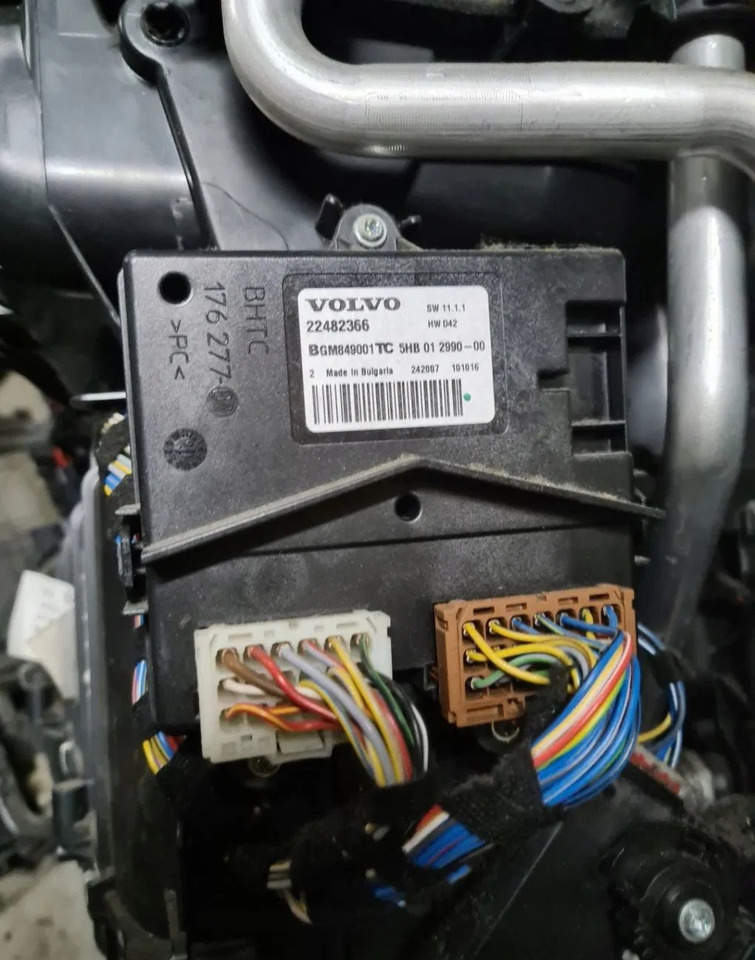 VOLVO STEROWNIK MODUŁ NAGRZEWNICY VOLVO FH 4 FM 4 FMX - Grijanje/ Ventilacija za Kamion: slika VOLVO STEROWNIK MODUŁ NAGRZEWNICY VOLVO FH 4 FM 4 FMX - Grijanje/ Ventilacija za Kamion VOLVO STEROWNIK MODUŁ NAGRZEWNICY VOLVO FH 4 FM 4 FMX - Grijanje/ Ventilacija za Kamion: slika VOLVO STEROWNIK MODUŁ NAGRZEWNICY VOLVO FH 4 FM 4 FMX - Grijanje/ Ventilacija za Kamion