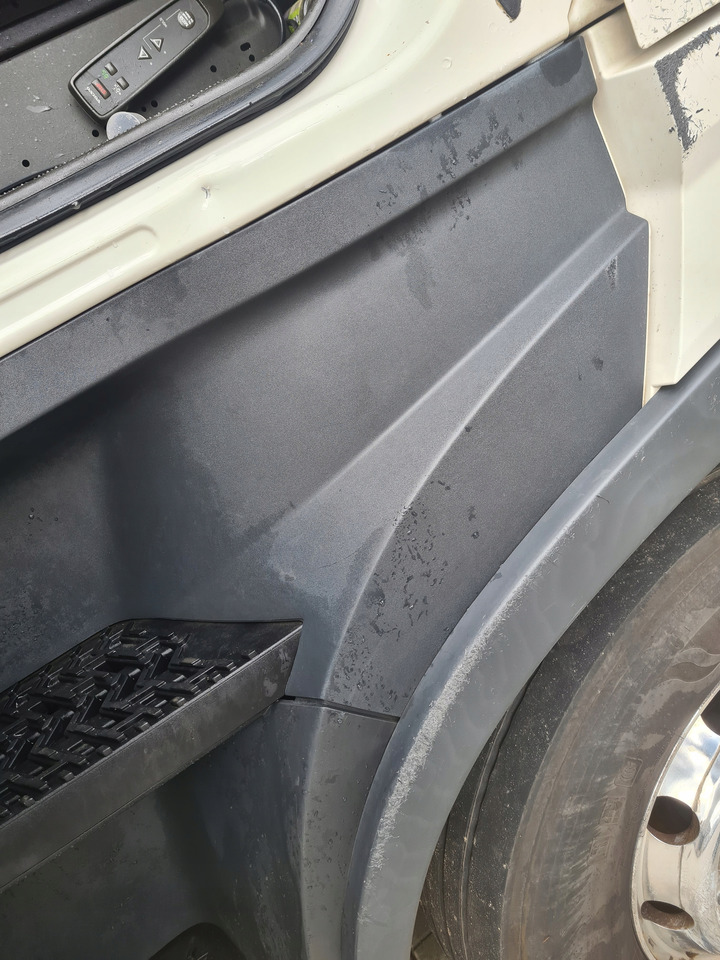 VOLVO STOPIEŃ STOPNICA KOMPLETNA LEWA STELAŻ ORYGINAŁ VOLVO FH 5 - Prag za Kamion: slika VOLVO STOPIEŃ STOPNICA KOMPLETNA LEWA STELAŻ ORYGINAŁ VOLVO FH 5 - Prag za Kamion VOLVO STOPIEŃ STOPNICA KOMPLETNA LEWA STELAŻ ORYGINAŁ VOLVO FH 5 - Prag za Kamion: slika VOLVO STOPIEŃ STOPNICA KOMPLETNA LEWA STELAŻ ORYGINAŁ VOLVO FH 5 - Prag za Kamion