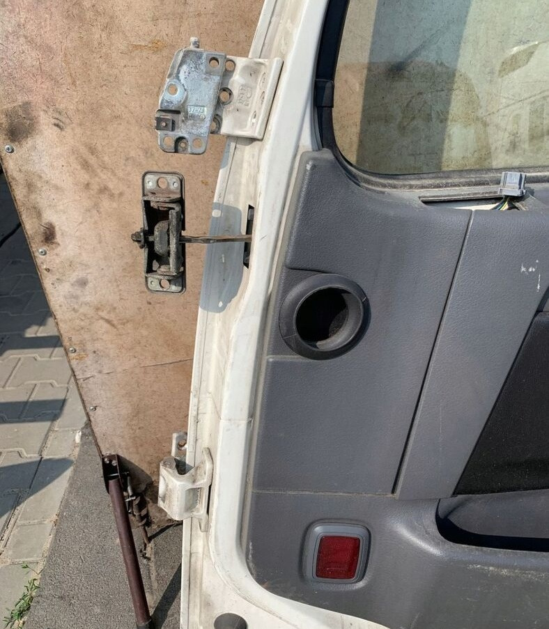 Volvo FH 12 13 - Vrata i dijelovi za Kamion: slika Volvo FH 12 13 - Vrata i dijelovi za Kamion Volvo FH 12 13 - Vrata i dijelovi za Kamion: slika Volvo FH 12 13 - Vrata i dijelovi za Kamion