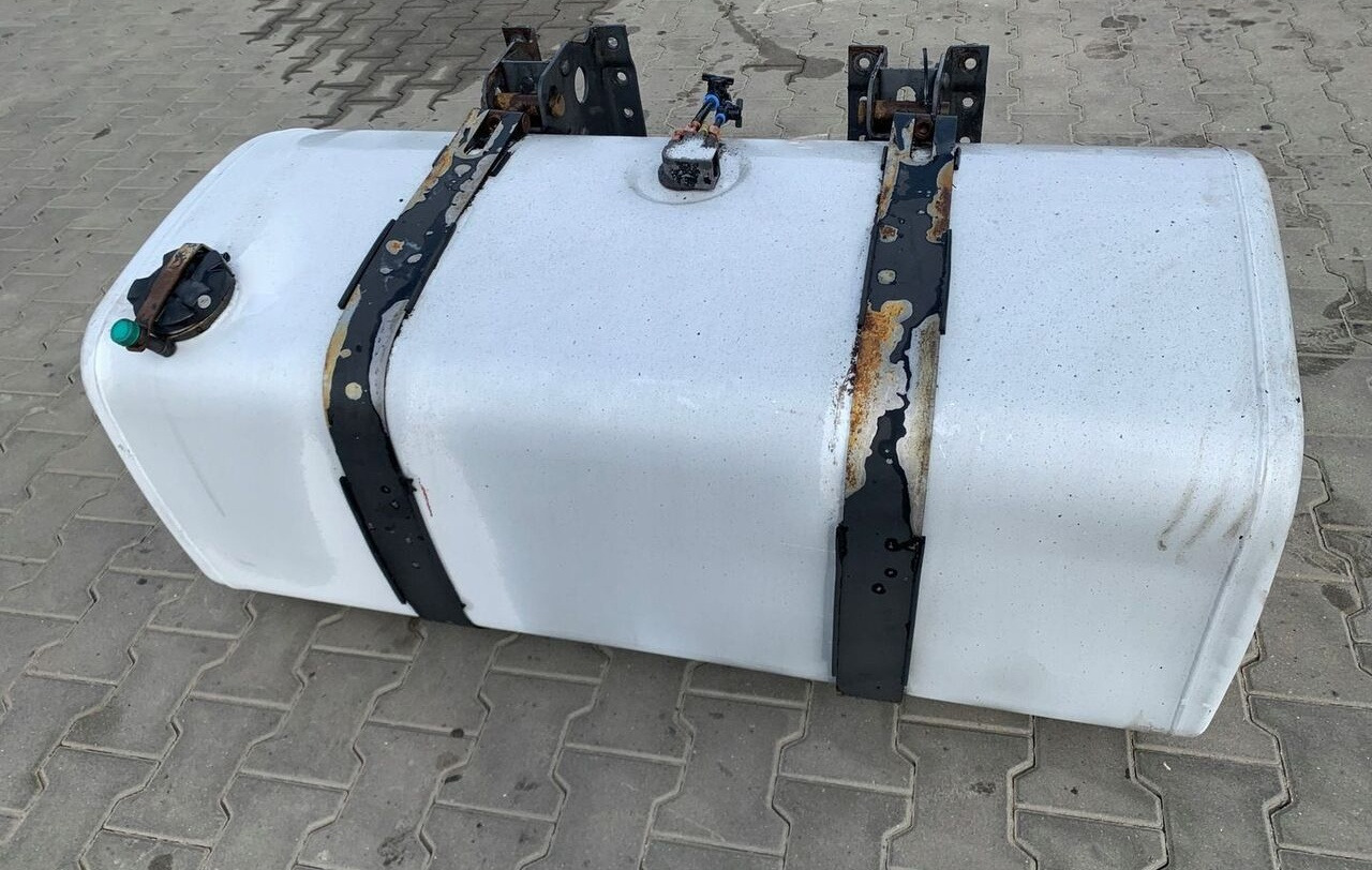 Spremnik goriva za Kamion ZBIORNIK PALIWA RENAULT VOLVO LOW DECK 130x69x56: slika Spremnik goriva za Kamion ZBIORNIK PALIWA RENAULT VOLVO LOW DECK 130x69x56