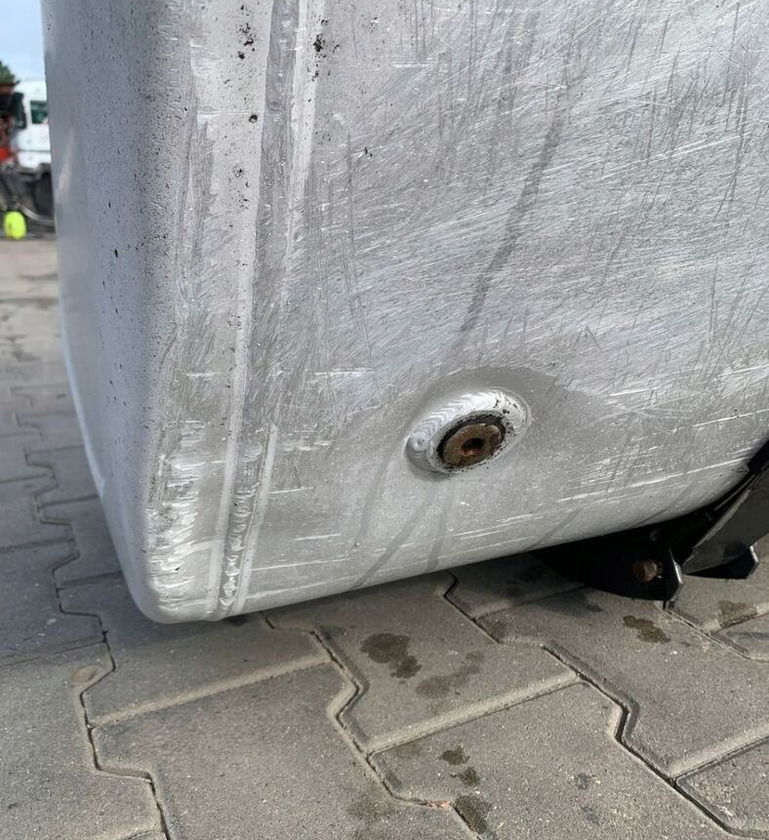 ZBIORNIK PALIWA RENAULT VOLVO LOW DECK 130x69x56 - Spremnik goriva za Kamion: slika ZBIORNIK PALIWA RENAULT VOLVO LOW DECK 130x69x56 - Spremnik goriva za Kamion ZBIORNIK PALIWA RENAULT VOLVO LOW DECK 130x69x56 - Spremnik goriva za Kamion: slika ZBIORNIK PALIWA RENAULT VOLVO LOW DECK 130x69x56 - Spremnik goriva za Kamion
