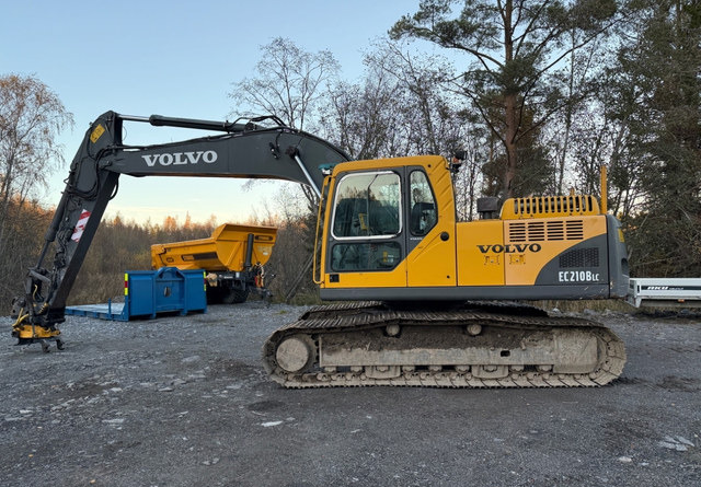 VolvoEC210 BLC - Bager gusjeničar: slika VolvoEC210 BLC - Bager gusjeničar VolvoEC210 BLC - Bager gusjeničar: slika VolvoEC210 BLC - Bager gusjeničar