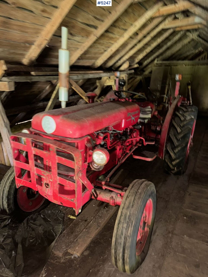 1960 Volvo Terrier 425 - Traktor: slika 1960 Volvo Terrier 425 - Traktor 1960 Volvo Terrier 425 - Traktor: slika 1960 Volvo Terrier 425 - Traktor