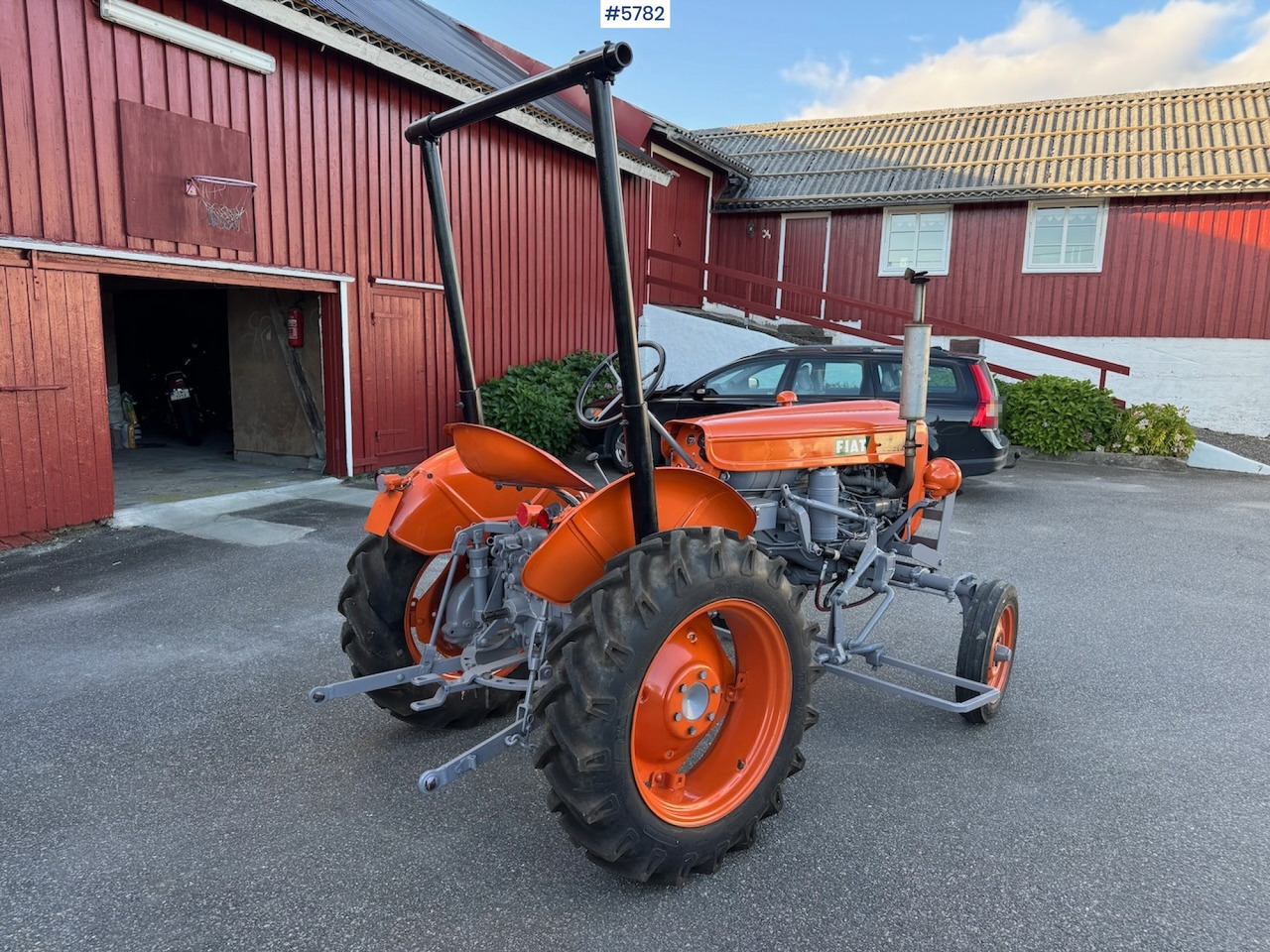 1962 Fiat 211 Rb w/ row cleaner stand. - Traktor: slika 1962 Fiat 211 Rb w/ row cleaner stand. - Traktor 1962 Fiat 211 Rb w/ row cleaner stand. - Traktor: slika 1962 Fiat 211 Rb w/ row cleaner stand. - Traktor