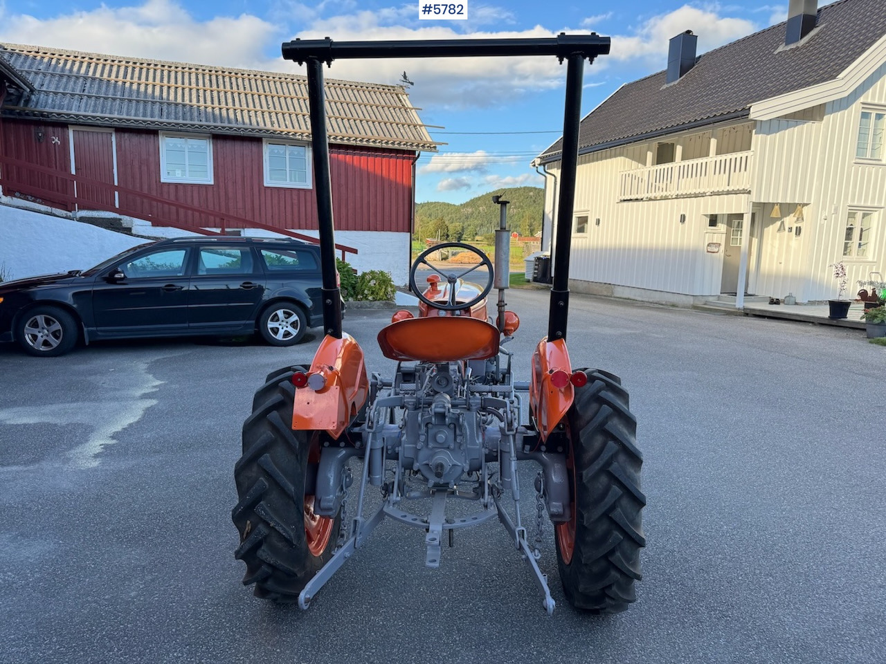 1962 Fiat 211 Rb w/ row cleaner stand. - Traktor: slika 1962 Fiat 211 Rb w/ row cleaner stand. - Traktor 1962 Fiat 211 Rb w/ row cleaner stand. - Traktor: slika 1962 Fiat 211 Rb w/ row cleaner stand. - Traktor