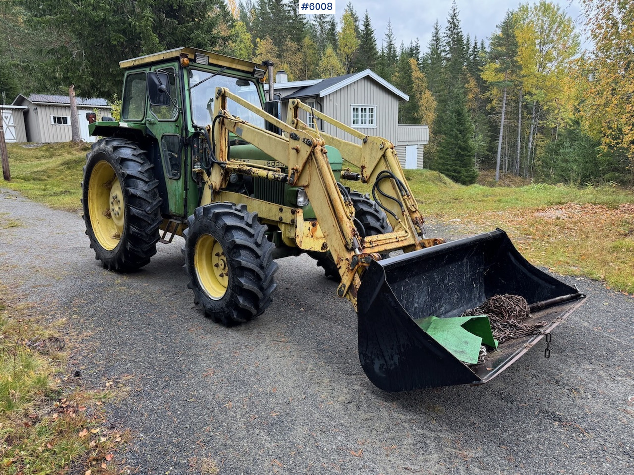 1977 John Deere 2030 w/ front loader, bucket and chains. - Traktor: slika 1977 John Deere 2030 w/ front loader, bucket and chains. - Traktor 1977 John Deere 2030 w/ front loader, bucket and chains. - Traktor: slika 1977 John Deere 2030 w/ front loader, bucket and chains. - Traktor
