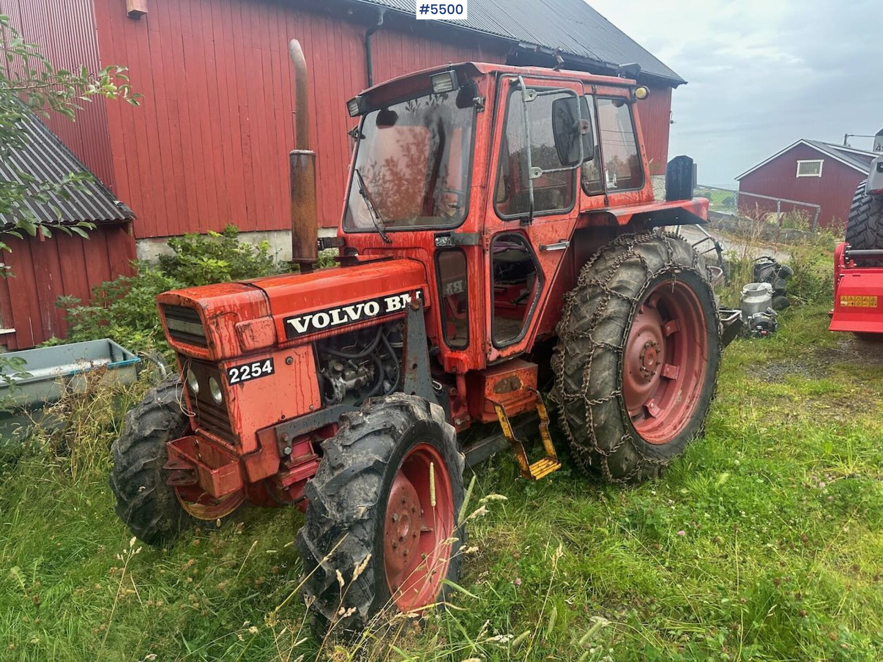 1979 Volvo BM 2254 tractor with front loader and chains. SEE VIDEO. - Traktor: slika 1979 Volvo BM 2254 tractor with front loader and chains. SEE VIDEO. - Traktor 1979 Volvo BM 2254 tractor with front loader and chains. SEE VIDEO. - Traktor: slika 1979 Volvo BM 2254 tractor with front loader and chains. SEE VIDEO. - Traktor