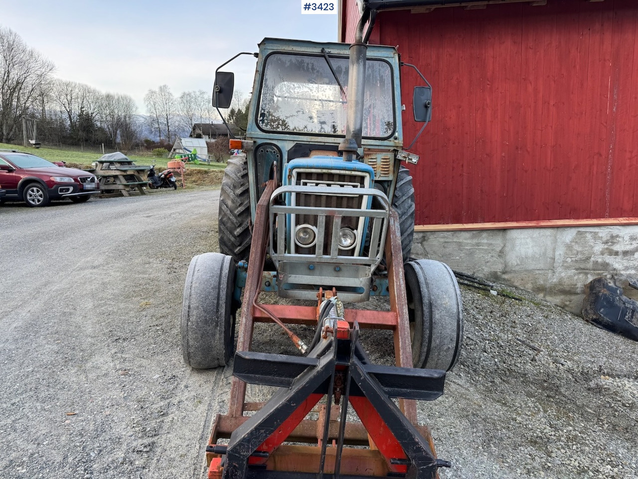 1981 Ford 4600 w/front loader, bucket and pallet fork. - Traktor: slika 1981 Ford 4600 w/front loader, bucket and pallet fork. - Traktor 1981 Ford 4600 w/front loader, bucket and pallet fork. - Traktor: slika 1981 Ford 4600 w/front loader, bucket and pallet fork. - Traktor