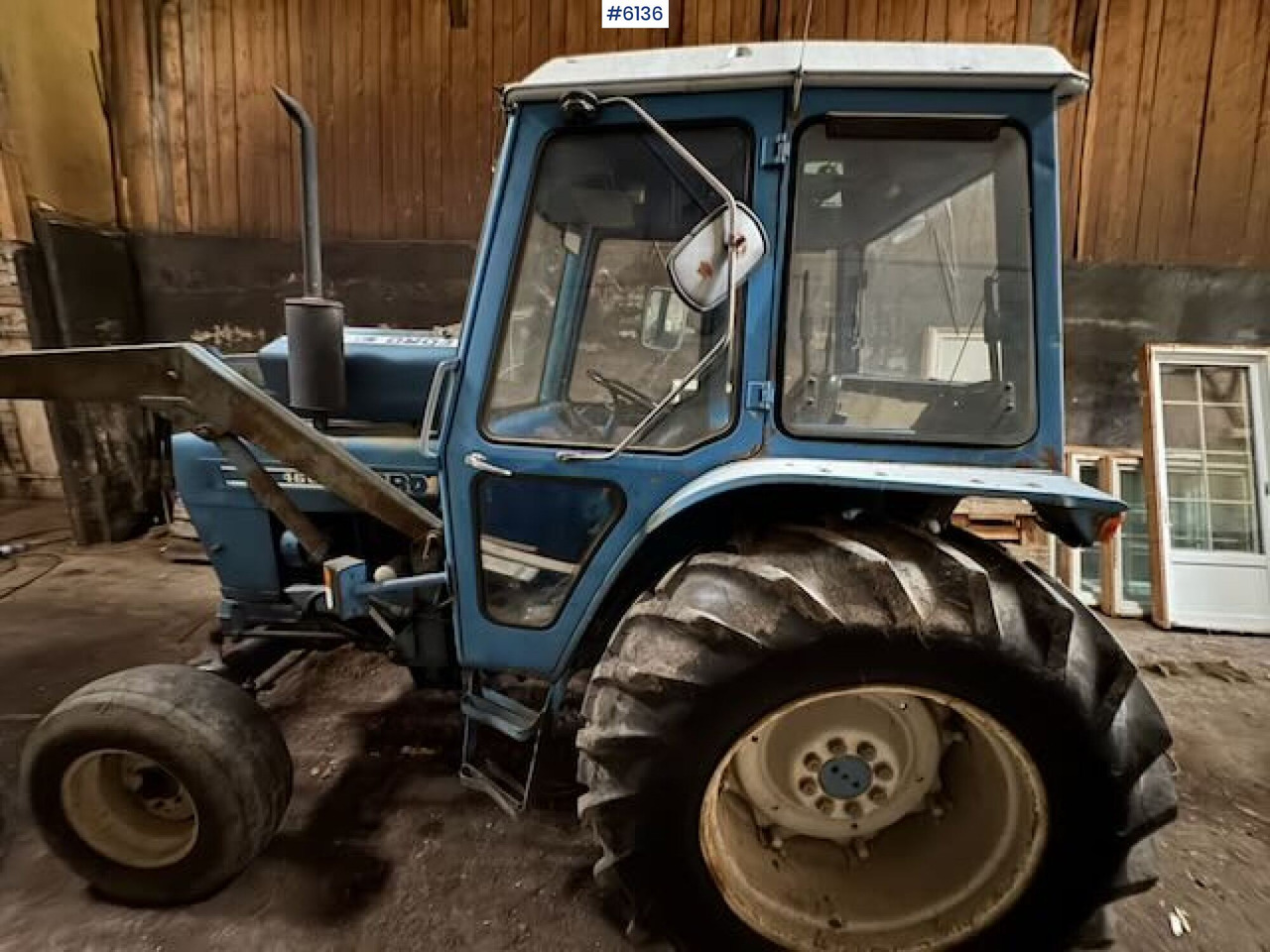1981 Ford 4600 with front loader! - Traktor: slika  1981 Ford 4600 with front loader! - Traktor 1981 Ford 4600 with front loader! - Traktor: slika  1981 Ford 4600 with front loader! - Traktor