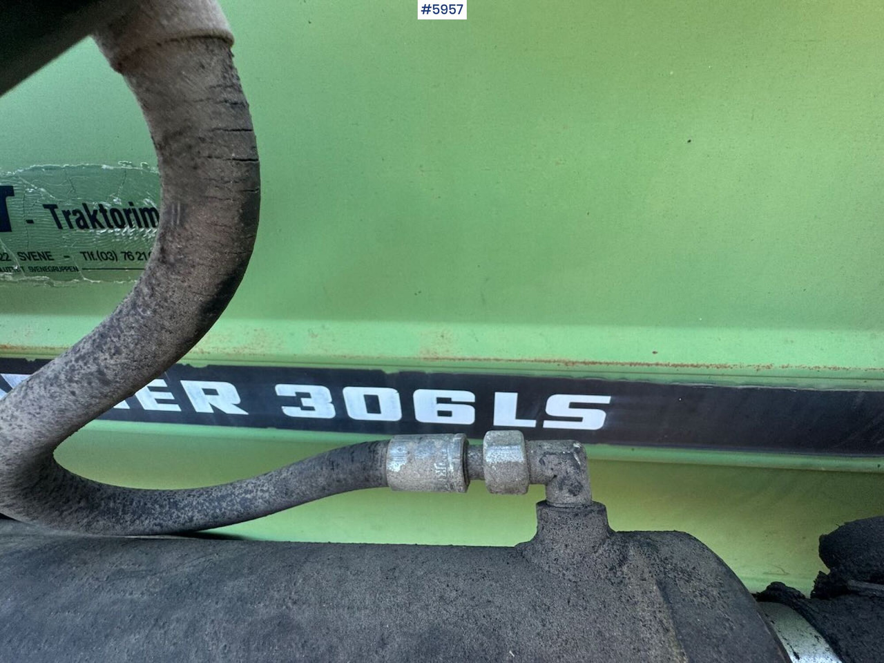 Traktor 1982 Fendt 306LS 4x2 with front loader: slika Traktor 1982 Fendt 306LS 4x2 with front loader Traktor 1982 Fendt 306LS 4x2 with front loader: slika Traktor 1982 Fendt 306LS 4x2 with front loader