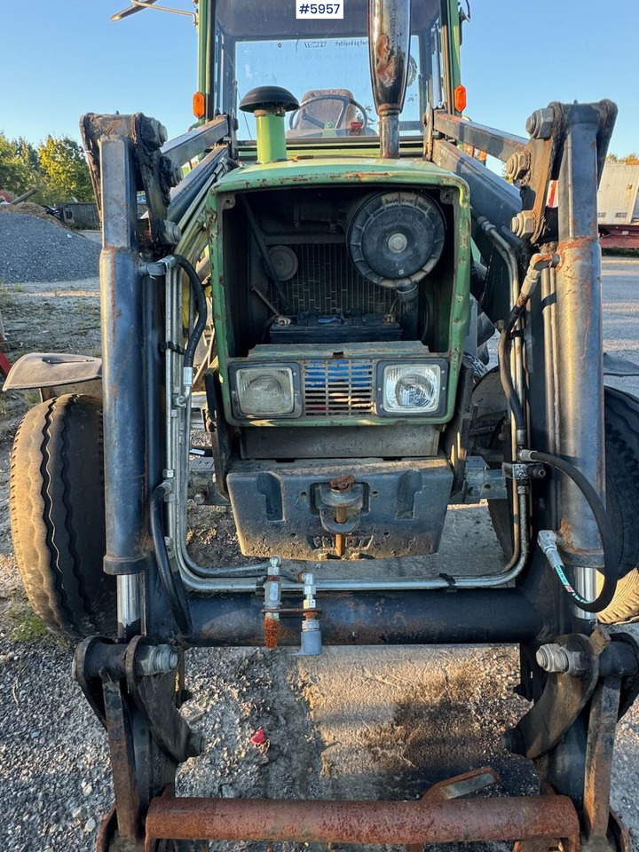 Traktor 1982 Fendt 306LS 4x2 with front loader: slika Traktor 1982 Fendt 306LS 4x2 with front loader Traktor 1982 Fendt 306LS 4x2 with front loader: slika Traktor 1982 Fendt 306LS 4x2 with front loader