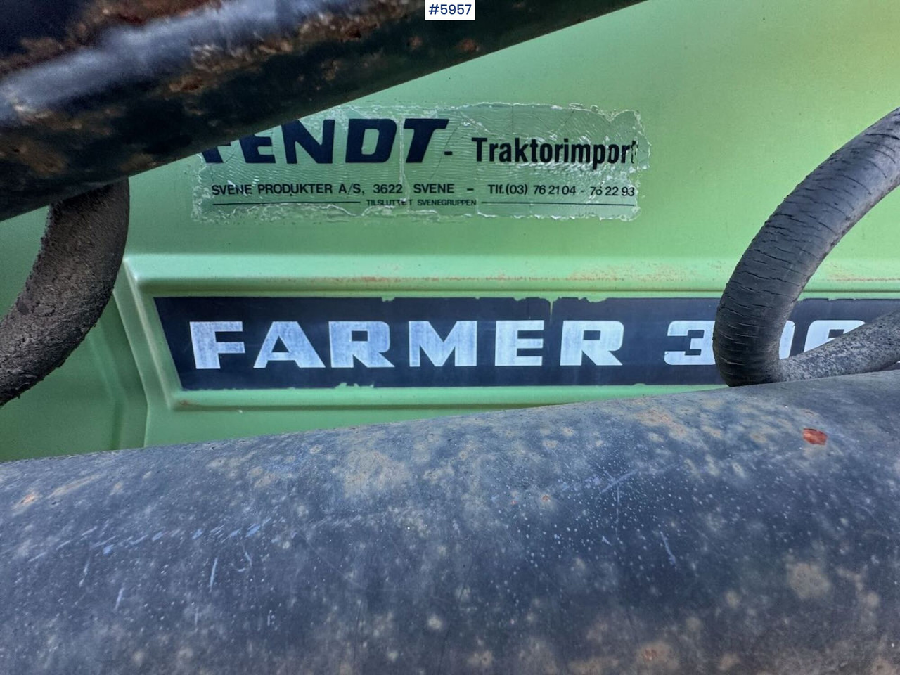 Traktor 1982 Fendt 306LS 4x2 with front loader: slika Traktor 1982 Fendt 306LS 4x2 with front loader Traktor 1982 Fendt 306LS 4x2 with front loader: slika Traktor 1982 Fendt 306LS 4x2 with front loader