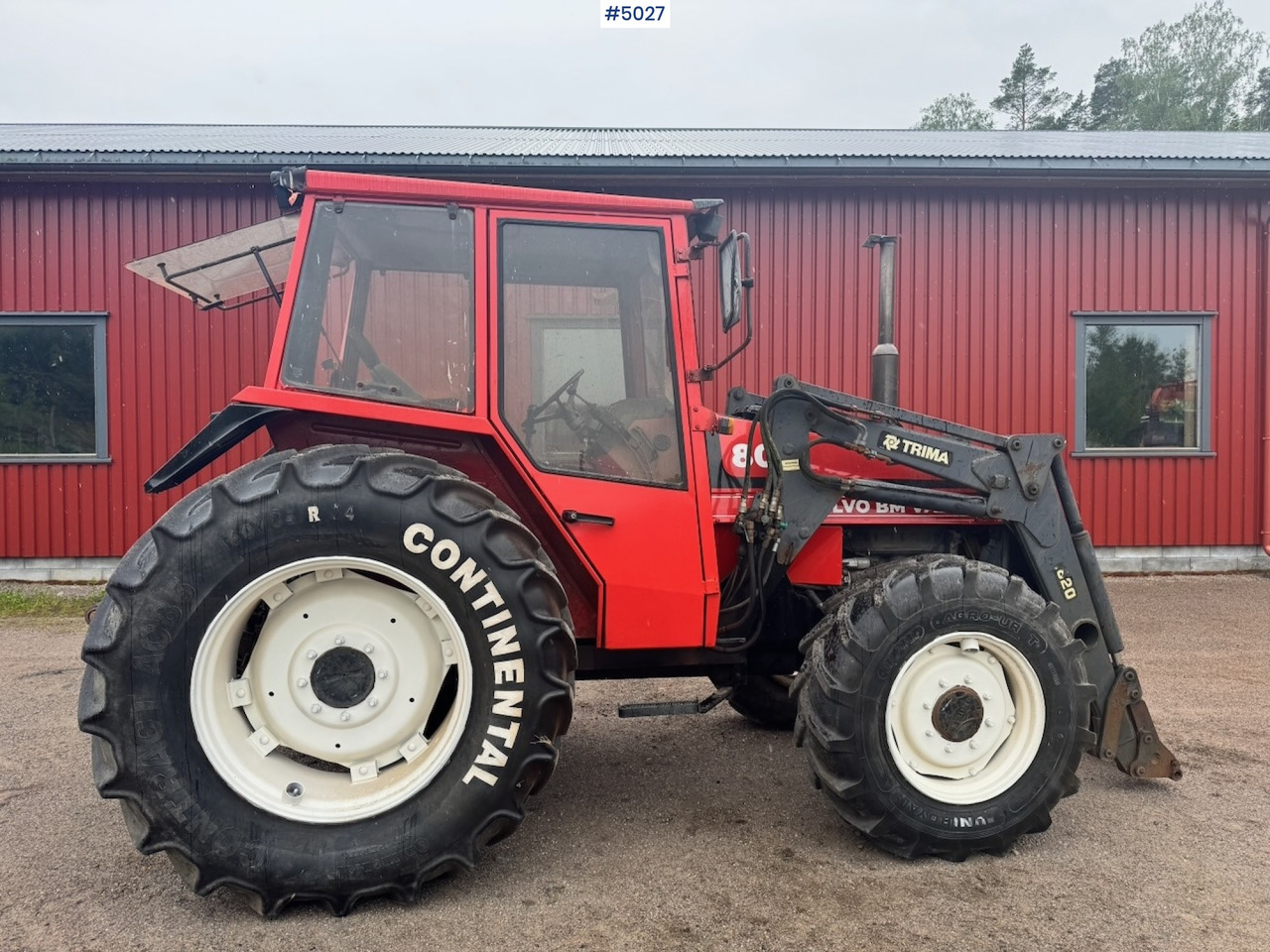 Zakup  1985 Volvo Valmet 805 Turbo 4x4 w/ Front loader 1985 Volvo Valmet 805 Turbo 4x4 w/ Front loader: slika Zakup  1985 Volvo Valmet 805 Turbo 4x4 w/ Front loader 1985 Volvo Valmet 805 Turbo 4x4 w/ Front loader
