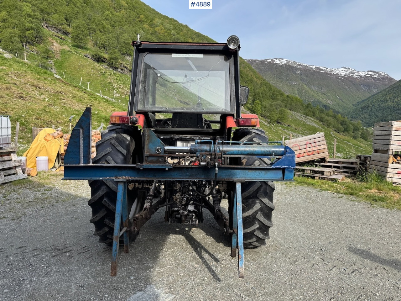 1986 Case International 585 - Traktor: slika 1986 Case International 585 - Traktor 1986 Case International 585 - Traktor: slika 1986 Case International 585 - Traktor