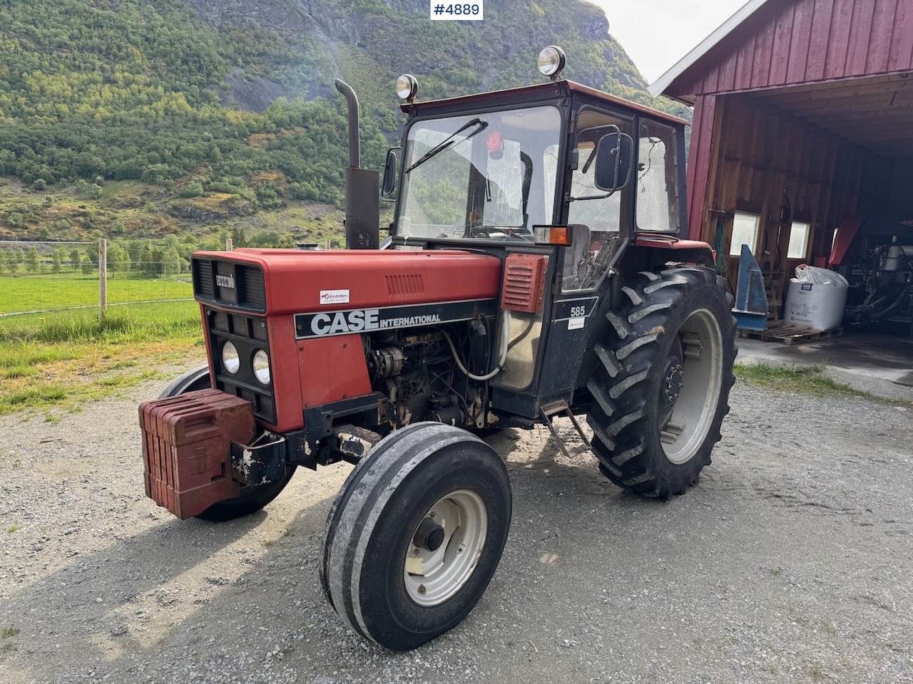 1986 Case International 585 - Traktor: slika 1986 Case International 585 - Traktor 1986 Case International 585 - Traktor: slika 1986 Case International 585 - Traktor