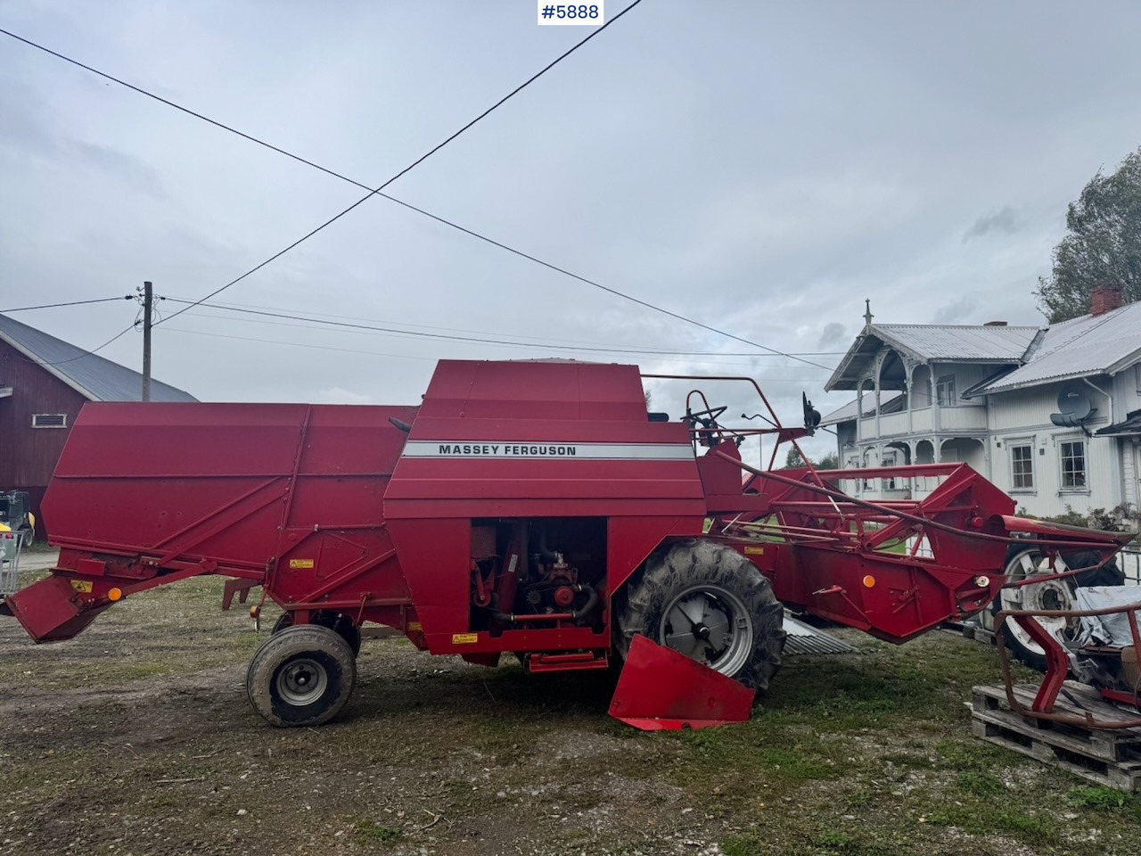1986 Massey Ferguson 330 combine harvester - Kombajn za žetvu: slika 1986 Massey Ferguson 330 combine harvester - Kombajn za žetvu 1986 Massey Ferguson 330 combine harvester - Kombajn za žetvu: slika 1986 Massey Ferguson 330 combine harvester - Kombajn za žetvu