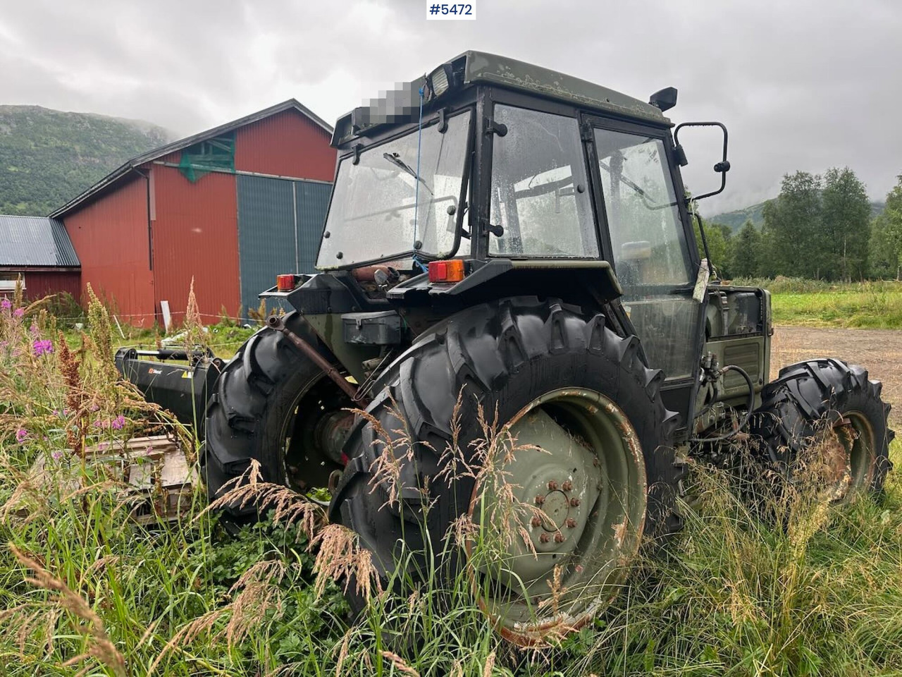 1988 Massey-Ferguson 375 tractor w/ front loader, earthmoving bucket and snow bucket. - Traktor: slika 1988 Massey-Ferguson 375 tractor w/ front loader, earthmoving bucket and snow bucket. - Traktor 1988 Massey-Ferguson 375 tractor w/ front loader, earthmoving bucket and snow bucket. - Traktor: slika 1988 Massey-Ferguson 375 tractor w/ front loader, earthmoving bucket and snow bucket. - Traktor